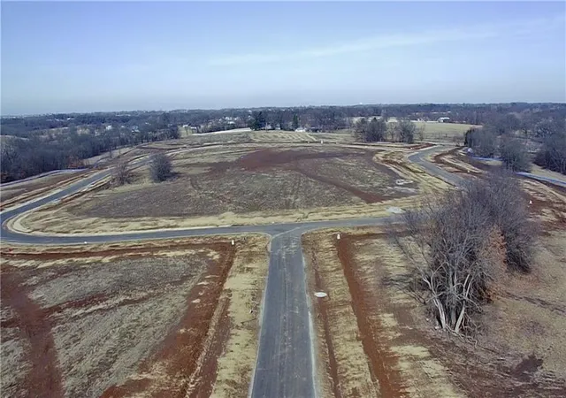 3rd image of 14017 Crawford Creek Cir, Lake Lotawana, MO 64086 | MLS# 2418538