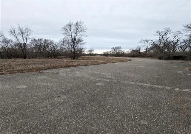 Photo 3 of Sale Pending at 14925 S Us 71 Hwy E, Grandview, MO 64030 | MLS# 2423496 | Listing updated on 2026-02-24
