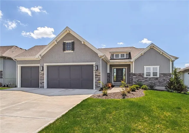 Photo 1 of Single family home for sale at 16181 W 166th Ct, Olathe, KS 66062 | MLS# 2442821 | Listing updated on 2026-10-18
