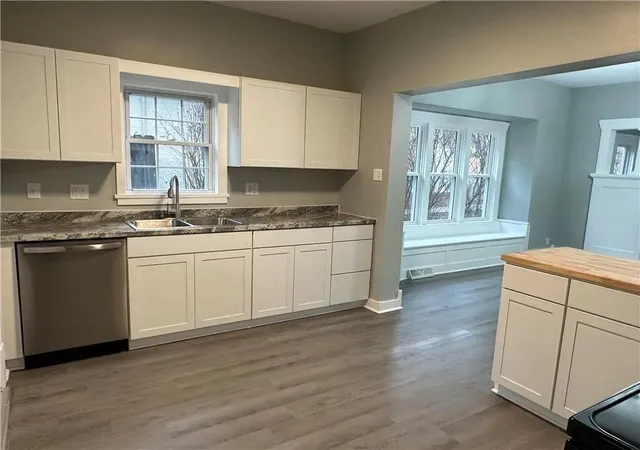 Photo 3 of Single Family Residence at 2812 Sherman Ave, St Joseph, MO 64506 | MLS# 2466642 |  | Sold on 2024-04-05