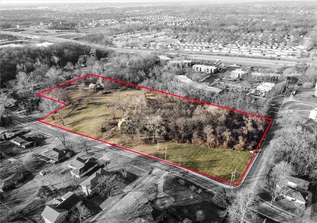 2nd image of 5908 N Broadway St, Kansas City, MO 64118 | MLS# 2477465