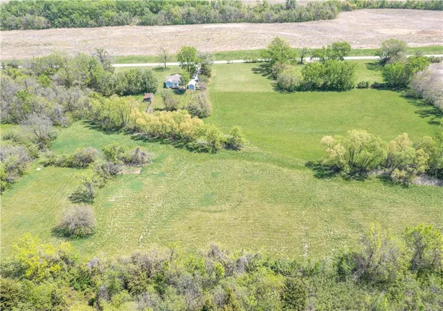 Photo 3 of Sale Pending at 1748 N 118th St, Kansas City, KS 66109 | MLS# 2484940 | Listing updated on 2026-03-06