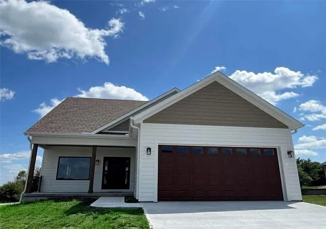 Homes for sale in Maryville, MO | 25584 Magnolia Cir, Maryville, MO 64468 | MLS# 2491489
