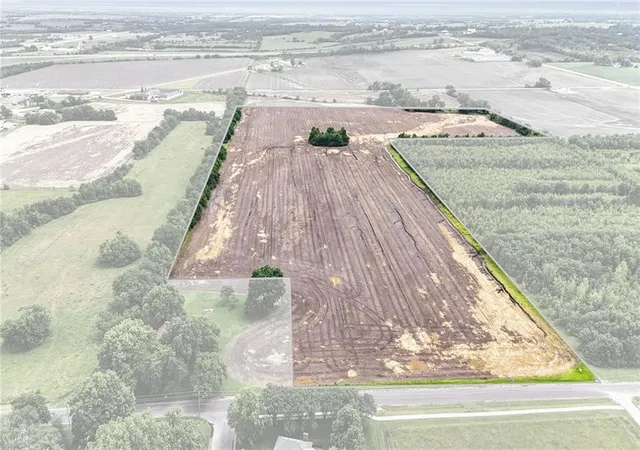 1st image of 704 W 19th St, Ottawa, KS 66067 | MLS# 2491577