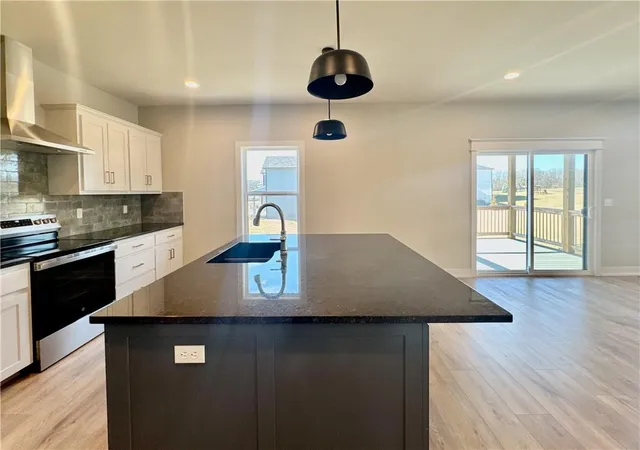 Photo 4 of Single family home for sale at 12860 N Champanel Way, Platte City, MO 64079 | MLS# 2500750 | Listing updated on 2026-09-27