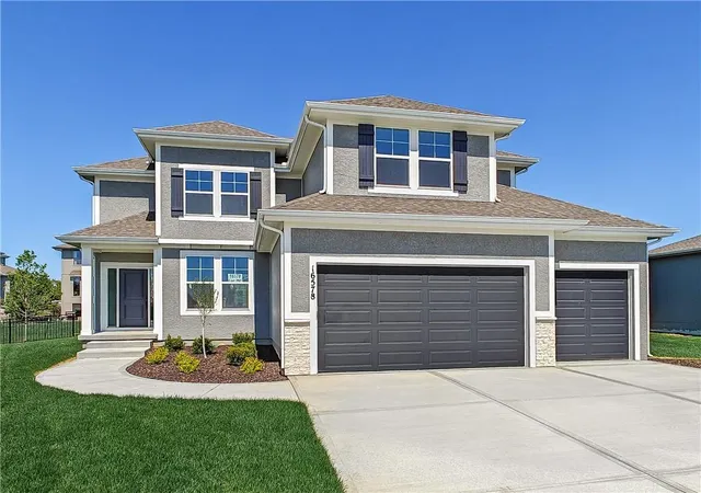 1st image of 16578 W 165th Pl, Olathe, KS 66062 | MLS# 2501078