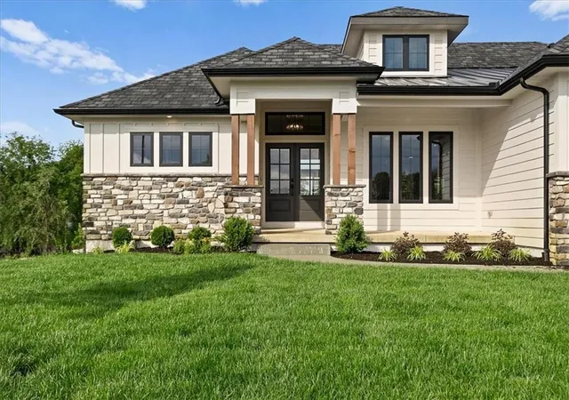 Photo 3 of Single family home for sale at 8732 N Lewis Ave, Kansas City, MO 64157 | MLS# 2506519 | Listing updated on 2026-10-19