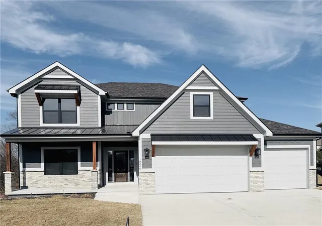 Photo 1 of Single family home for sale at 18000 N Peach Blossom Dr, Platte City, MO 64079 | MLS# 2507074 | Listing updated on 2026-09-27