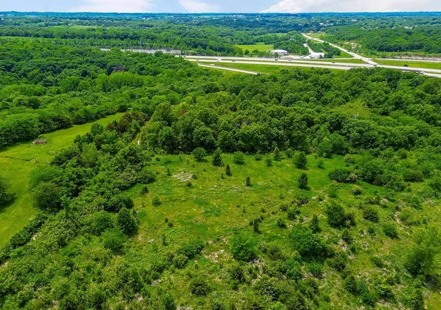 2nd image of 10203 Donahoo Rd, Kansas City, KS 66109 | MLS# 2507441