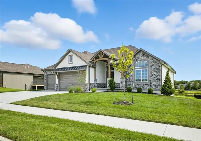 Photo 2 of Single family home for sale at 1807 Halls Creek Ave, Raymore, MO 64083 | MLS# 2508258 | Listing updated on 2026-10-07