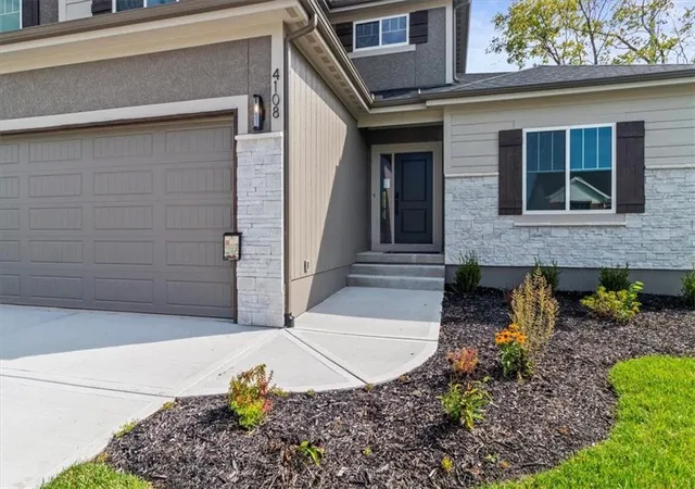 Photo 3 of Single family home for sale at 4108 Se Adams Dr, Blue Springs, MO 64014 | MLS# 2510629 | Listing updated on 2026-07-16