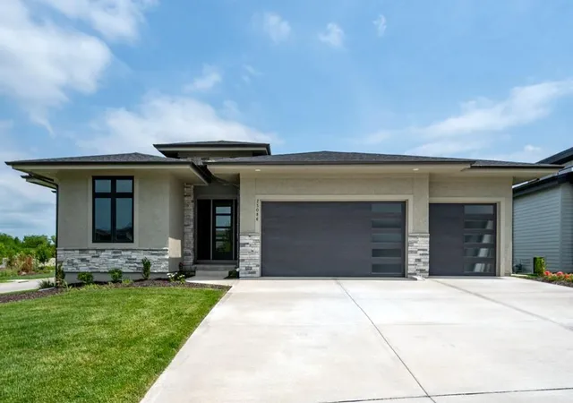 1st image of 25086 W 112th St, Olathe, KS 66061 | MLS# 2512545