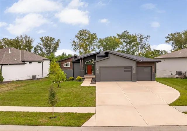 Photo 1 of Single family home for sale at 8973 Shady Bend Rd, Lenexa, KS 66227 | MLS# 2513825 | Listing updated on 2026-10-07