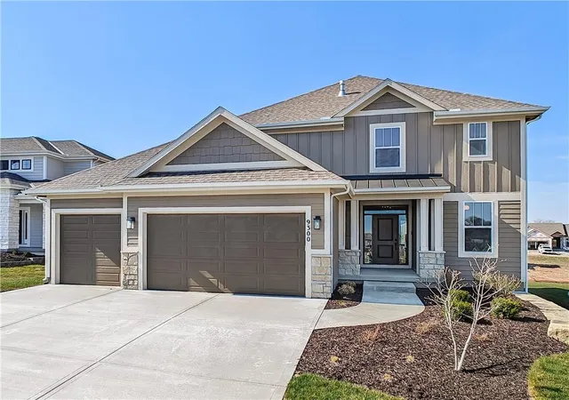 Photo 3 of Single family home for sale at 9300 Zarda Dr, Lenexa, KS 66227 | MLS# 2514638 | Listing updated on 2026-10-09