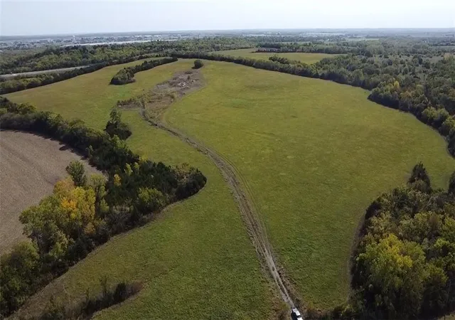 1st image of Sw Burlingame Rd, Topeka, KS 66619 | MLS# 2517822