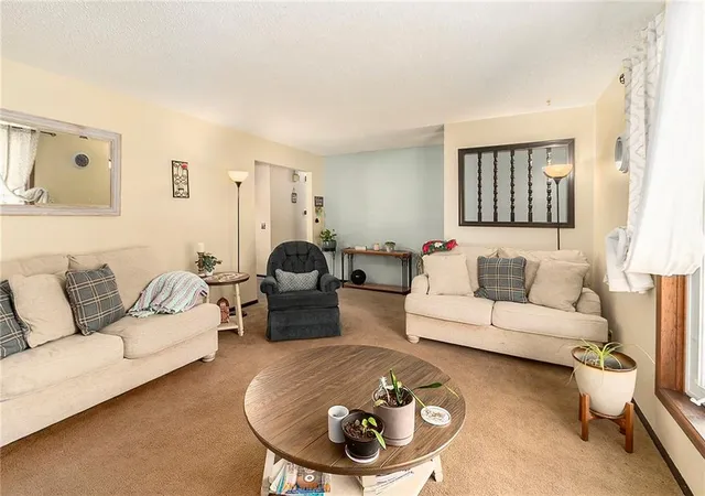 4th image of 2209 N Leonard Rd, Saint Joseph, MO 64506 | MLS# 2518733