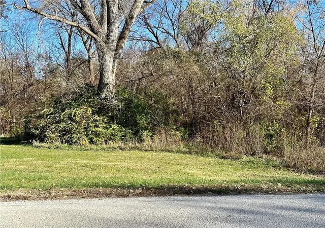 3rd image of Lots, 7,8,9 Monument Rd, Wathena, KS 66090 | MLS# 2519368