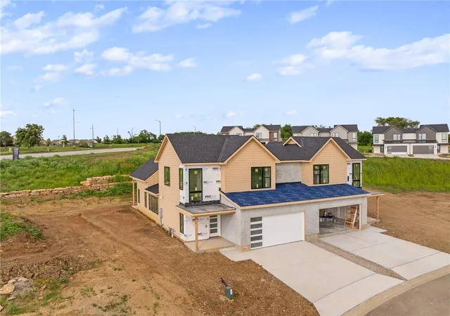 Homes for sale in Lenexa, KS | 17806 W 96th St, Lenexa, KS 66215 | MLS# 2522460