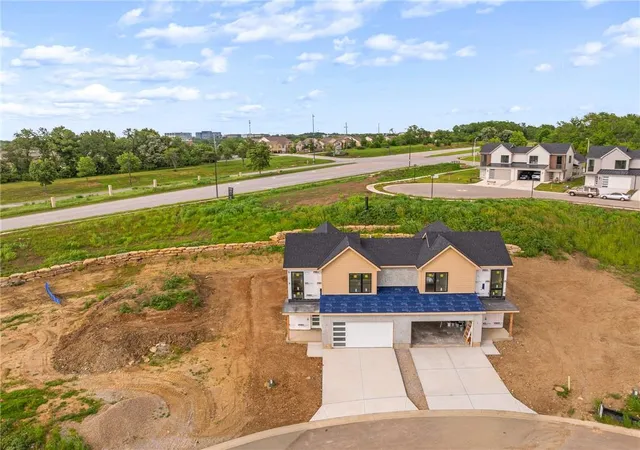 Homes for sale in Lenexa, KS | 17806 W 96Th St, Lenexa, KS 66215 | MLS# 2522460