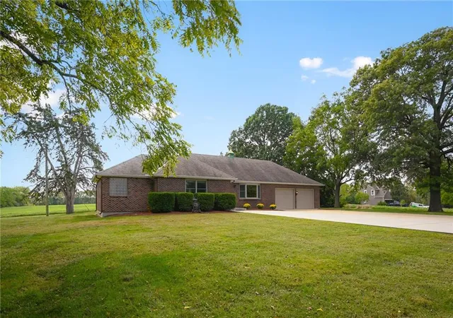 Homes for sale in Stilwell, KS | 3385 W 183Rd St, Stilwell, KS 66085 | MLS# 2524796