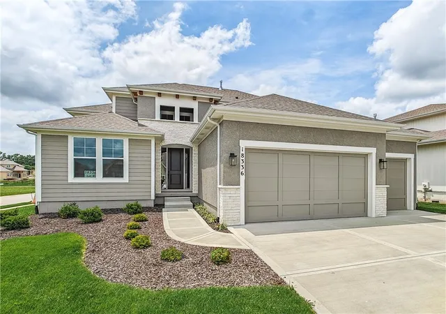 3rd image of 18336 Monrovia St, Overland Park, KS 66013 | MLS# 2526423