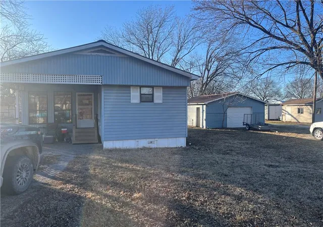Homes for sale in Arma, KS | 202 W Perry St, Arma, KS 66712 | MLS# 2527782