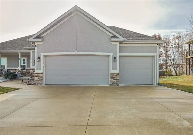 3rd image of 4116 Autumn Ridge Ct, Saint Joseph, MO 64505 | MLS# 2528522