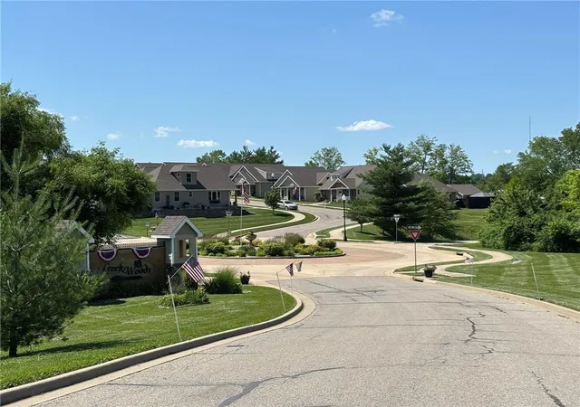 Homes for sale in St Joseph, MO | 4909 S Creek Woods Dr, St Joseph, MO 64507 | MLS# 2530332