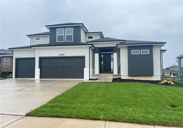 Single family home for sale at 2209 W 176th Place, Stilwell, KS 66085 | MLS# 2530439