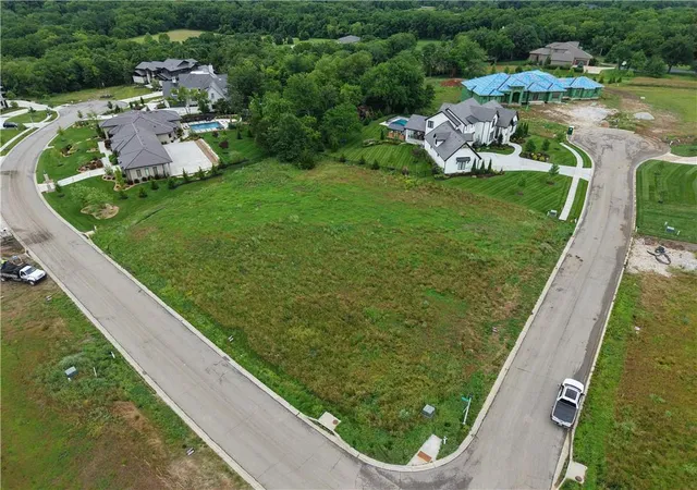 1st image of 17501 W Terrydale St, Overland Park, KS 66221 | MLS# 2531244