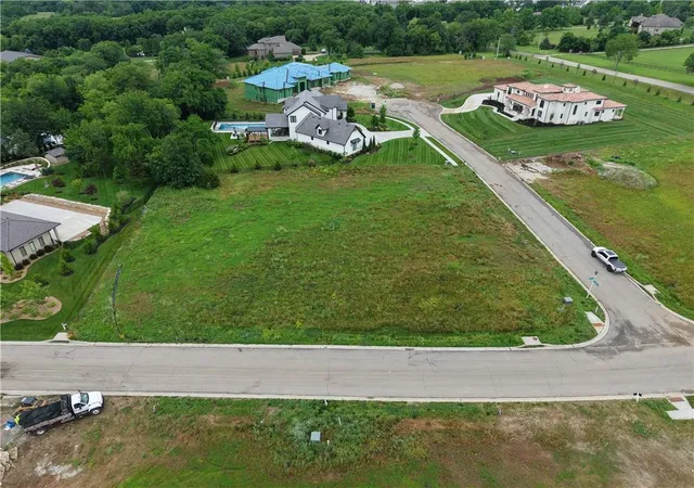 3rd image of 17501 W Terrydale St, Overland Park, KS 66221 | MLS# 2531244