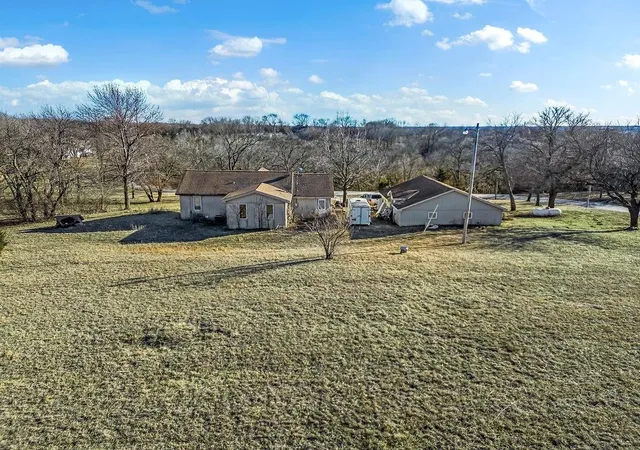 16th image of 5750 Locust St, Shawnee, KS 66218 | MLS# 2532960