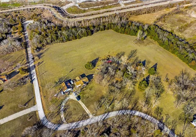 5th image of 5750 Locust St, Shawnee, KS 66218 | MLS# 2532960