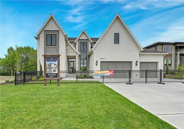 1st image of 16063 S Twilight Ln, Olathe, KS 66062 | MLS# 2533654
