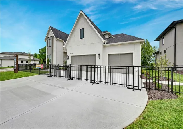 3rd image of 16063 S Twilight Ln, Olathe, KS 66062 | MLS# 2533654