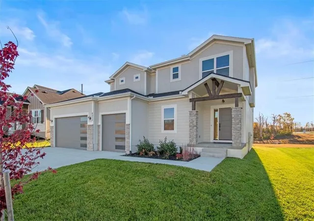 2nd image of 4312 Se Adams Dr, Blue Springs, MO 64014 | MLS# 2533933