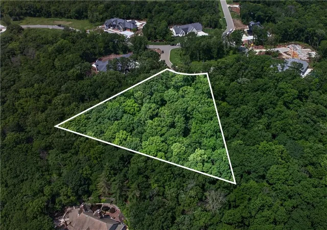 2nd image of 16917 Wallace Way, Loch Lloyd, MO 64012 | MLS# 2534434