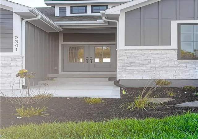 Photo 2 of Single family home for sale at 2341 Fishing Ln, Kearney, MO 64060 | MLS# 2534580 | Listing updated on 2026-10-08