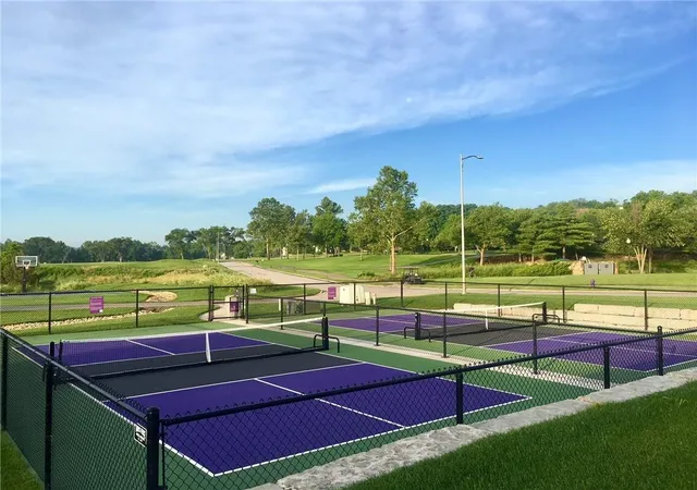4th image of 6526 Ridge Rd, Parkville, MO 64152 | MLS# 2535774