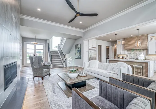 Photo 3 of Sale Pending at 17108 Oakmont St, Overland Park, KS 66221 | MLS# 2537005 | Listing updated on 2026-02-11