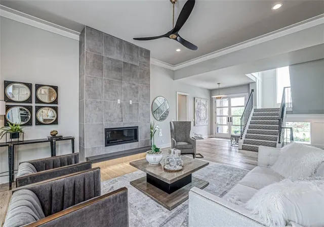 Photo 3 of Sale Pending at 17108 Oakmont St, Overland Park, KS 66221 | MLS# 2537005 | Listing updated on 2026-02-11