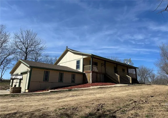 1st image of 30904 Pressonville Rd, Paola, KS 66071 | MLS# 2537479