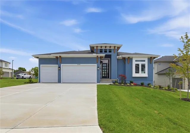 Photo 1 of Single family home for sale at 22005 W 99th Terrace, Lenexa, KS 66220 | MLS# 2537913 | Listing updated on 2026-10-08