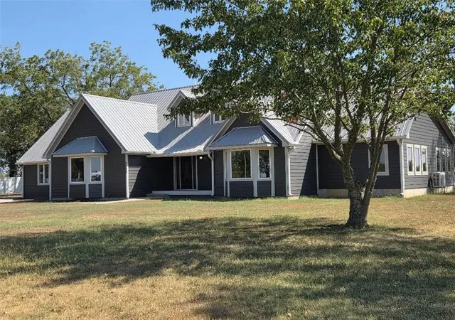 Photo 1 of Single family home for sale at 2096 Indian Rd, Fort Scott, KS 66701 | MLS# 2538987 | Listing updated on 2026-09-01