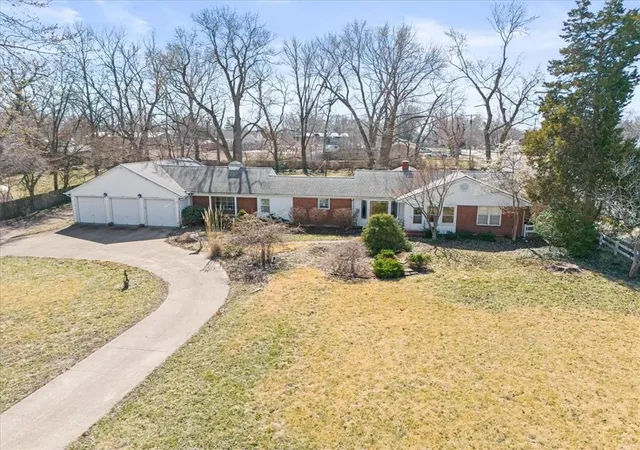 1st image of 6909 W 82nd St, Overland Park, KS 66204 | MLS# 2539543