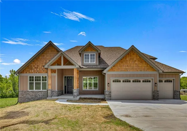 Homes for sale in Leavenworth, KS | 2017 Vilas St, Leavenworth, KS 66048 | MLS# 2541690