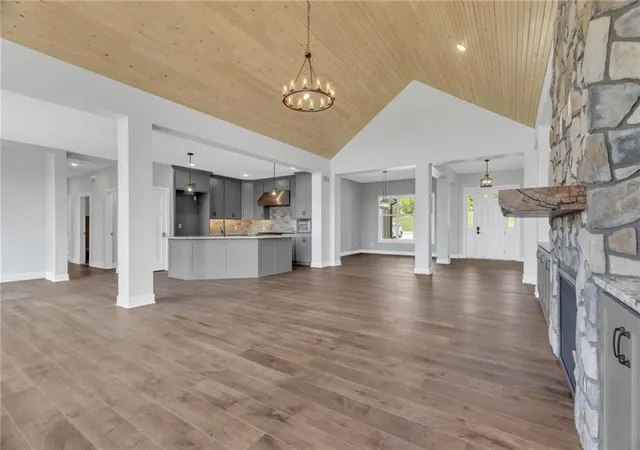 Homes for sale in Leavenworth, KS | 2017 Vilas St, Leavenworth, KS 66048 | MLS# 2541690