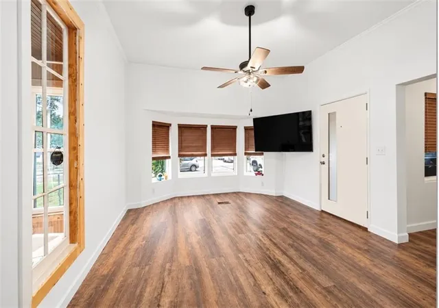 Photo 4 of Single family home for sale at 705 E 6th Street, Trenton, MO 64683 | MLS# 2542157 | Listing updated on 2026-10-23