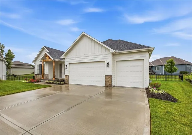 Photo 2 of Single family home for sale at 17713 S Brockway St, Olathe, KS 66062 | MLS# 2544696 | Listing updated on 2026-09-21
