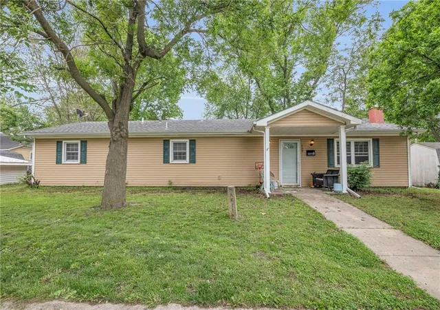 1st image of 709 E Lincoln St, Iola, KS 66749 | MLS# 2546139